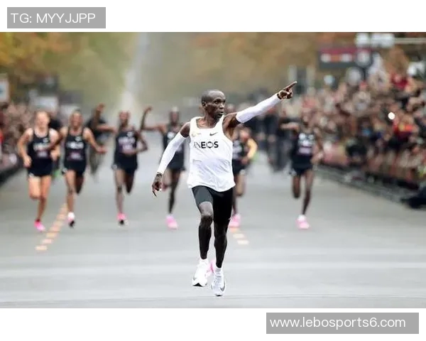 黑人足球运动员在全球体育舞台上的崛起与影响力分析